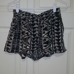 Patterned black and cream flowy shorts